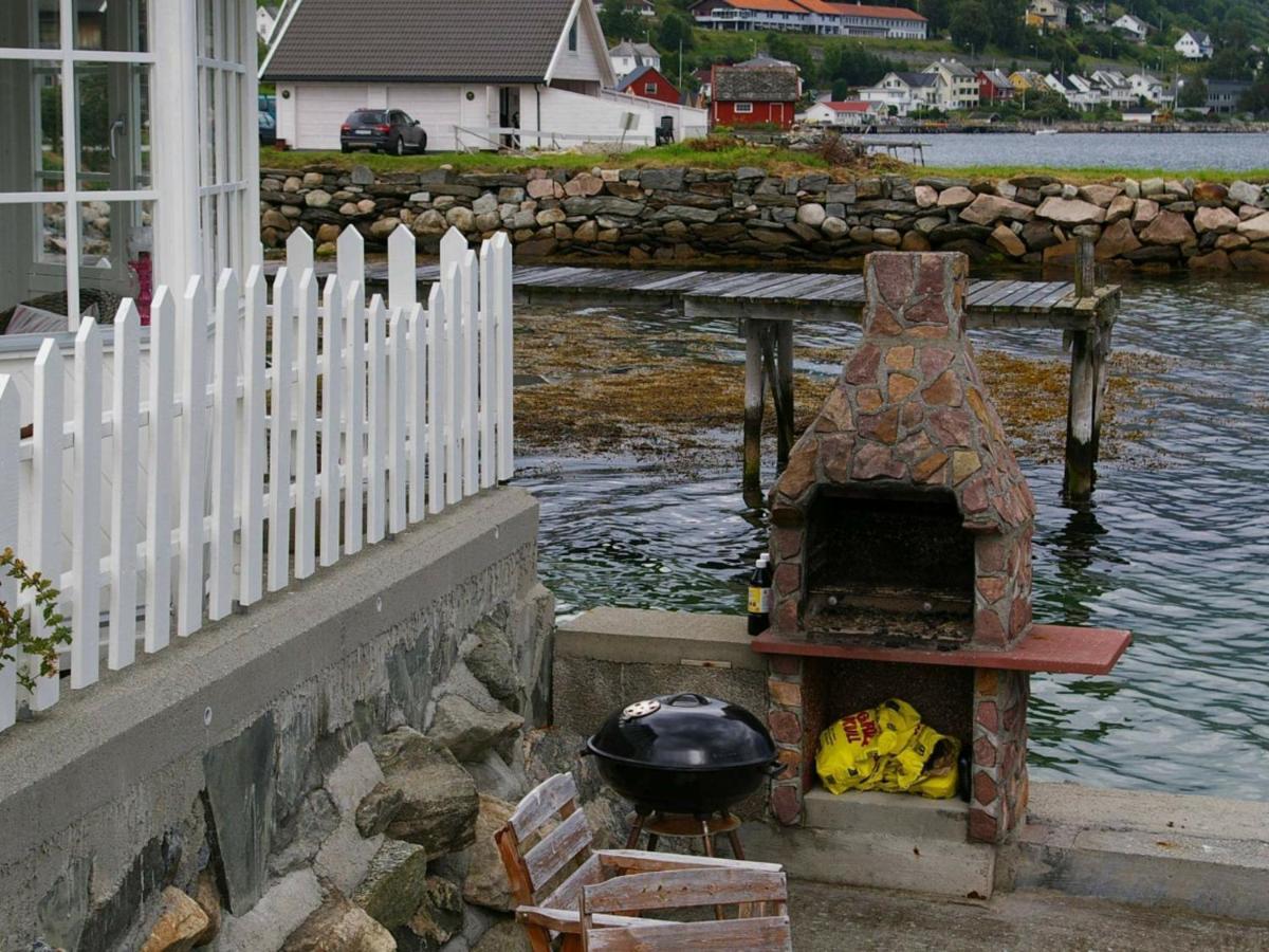 Two-Bedroom Holiday Home In Leikanger ライカンゲル エクステリア 写真